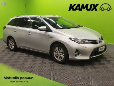 Toyota Auris Touring Sports 1,8 Hybrid Active / Merkkihuollettu / Suomi-auto / Lohkolämmitin + Pistoke / Koukku